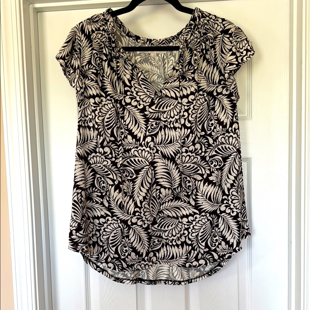 LOFT Floral Black and Cream Women's Top